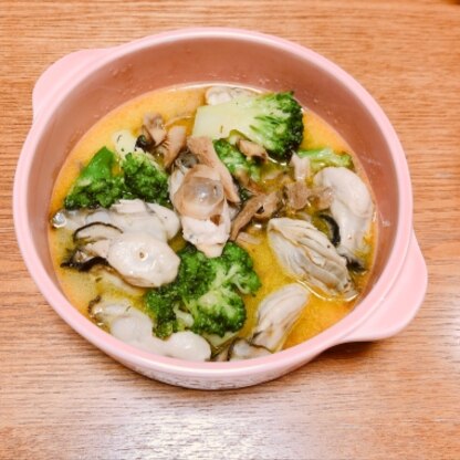 土鍋がなく鍋で作って熱々のグラタン皿に…とっても美味しくいただきました(^ ^)ごちそうさまでした！